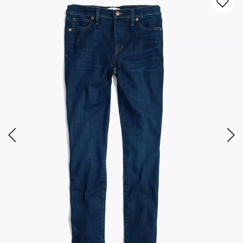 9" Mid-Rise Skinny Jeans in Larkspur Wash: TENCEL™ Denim Edition